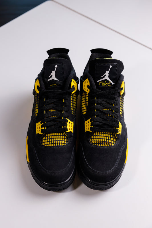 Jordan 4 Retro Thunder (2023)