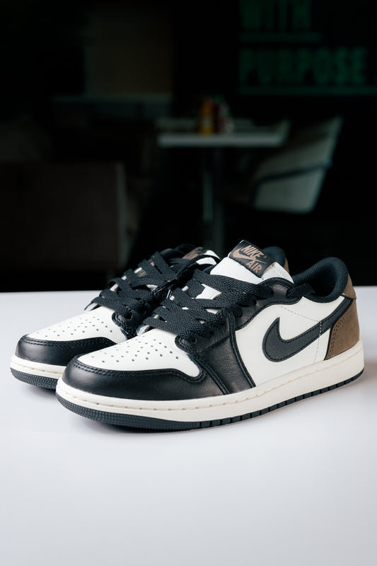 Jordan 1 Retro Low OG 'Mocha'