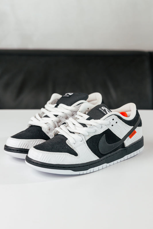 Nike SB TIGHTBOOTH x Dunk Low White/Black/Safety Orange